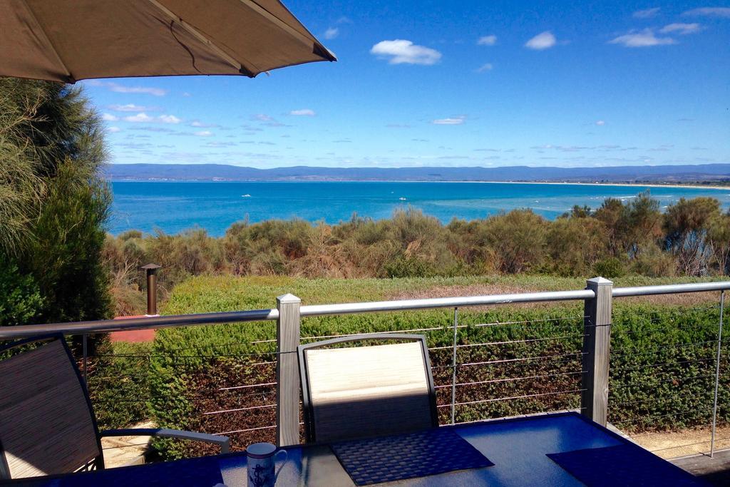 Bluewater Villa Coles Bay Exterior photo